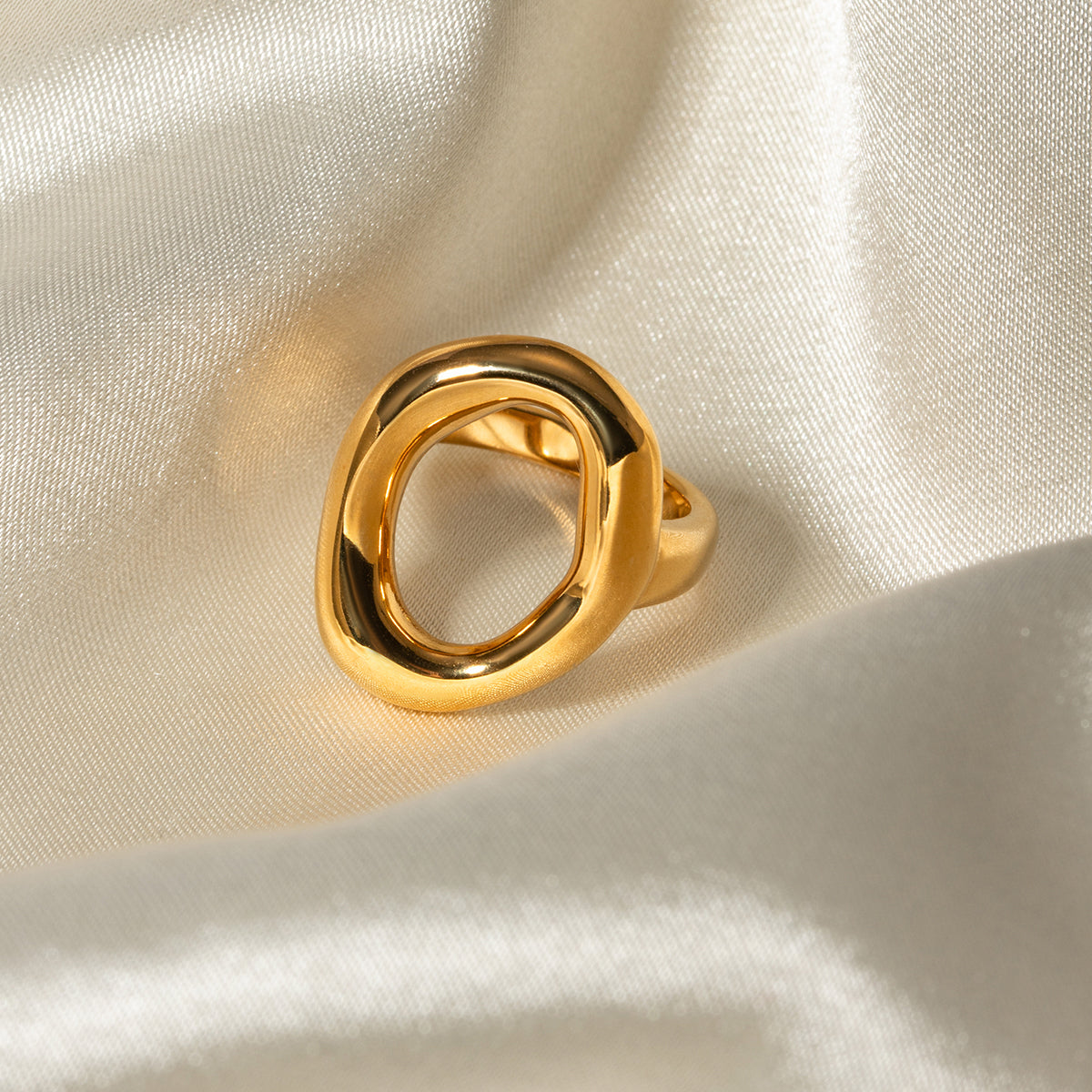 Bague ovale plaquée or